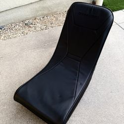 Gaming Chair. Only Used a Few Times. Great Shape