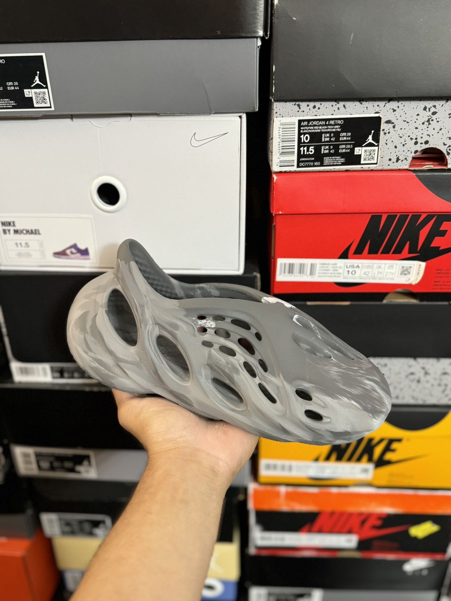 Adidas Yeezy MX Granite Foam Runner size 6 VNDS for Sale in Los Rnchs Abq NM OfferUp