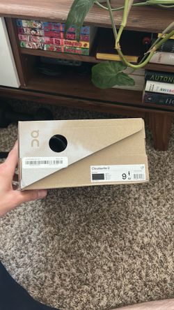 On CloudSurfer 2 men’s 9 shoe size