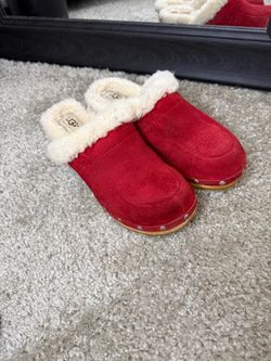 Ugg clogs