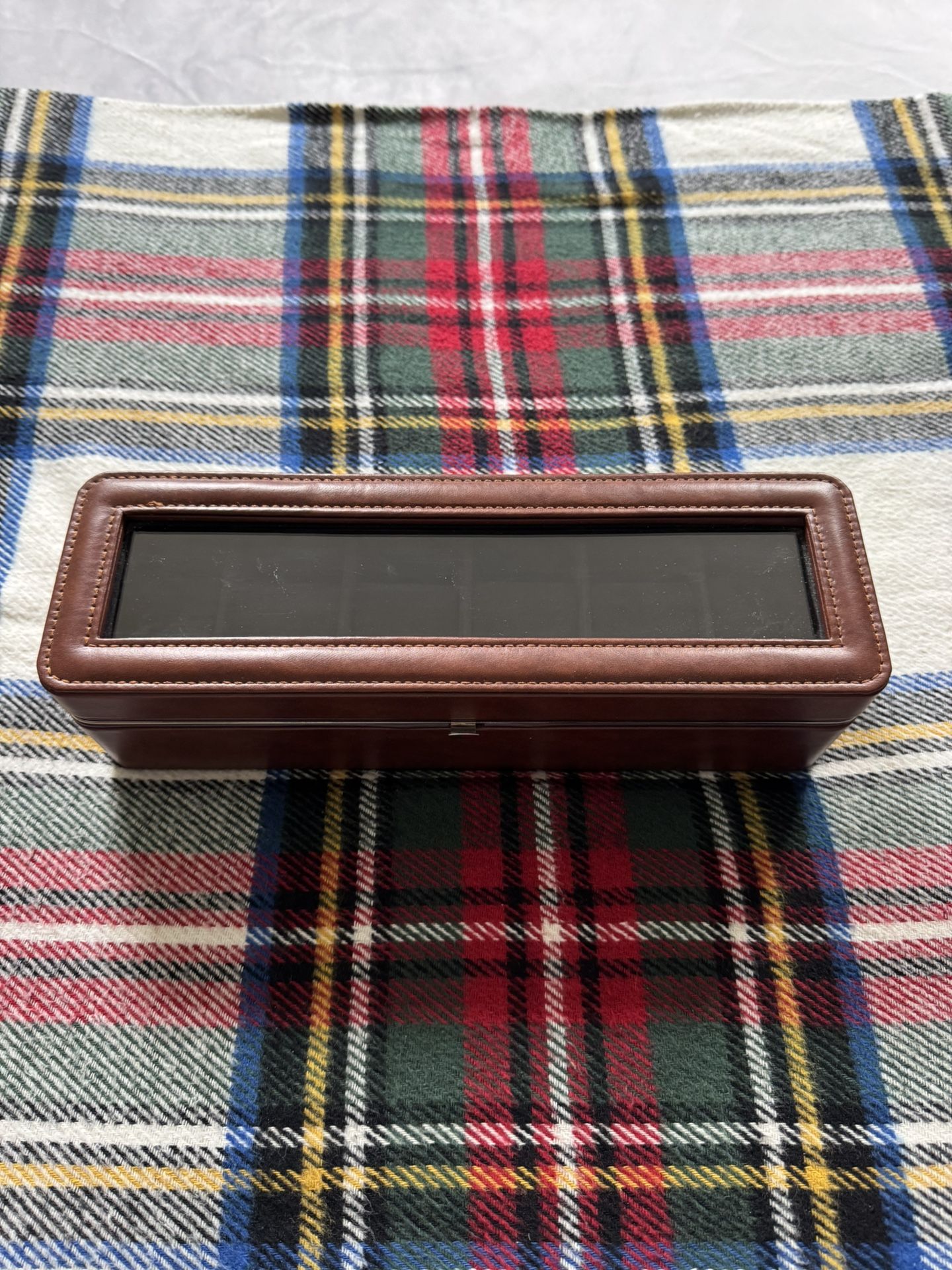 Brown Leather Watch Case with Glass Top โ 6-Slot Display Box for Menโs Timepieces