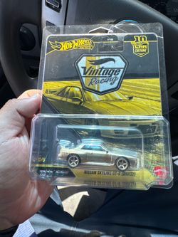 Hot Wheels Vintage Racing R32 Chase