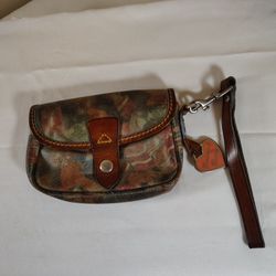 Dooney & Bourke Wristlet 