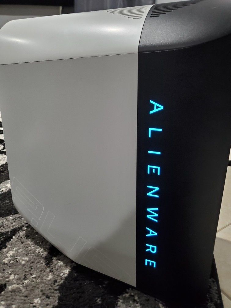 Alienware Aurora R9 PC With 2080 Super Graphics Card