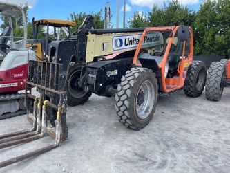 JLG 7k Reach Forklift