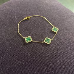 clover( green ) gold plated bracelet 