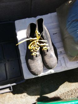 Poly blend boots size 10