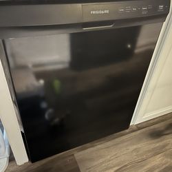 Frigidaire Dishwasher 