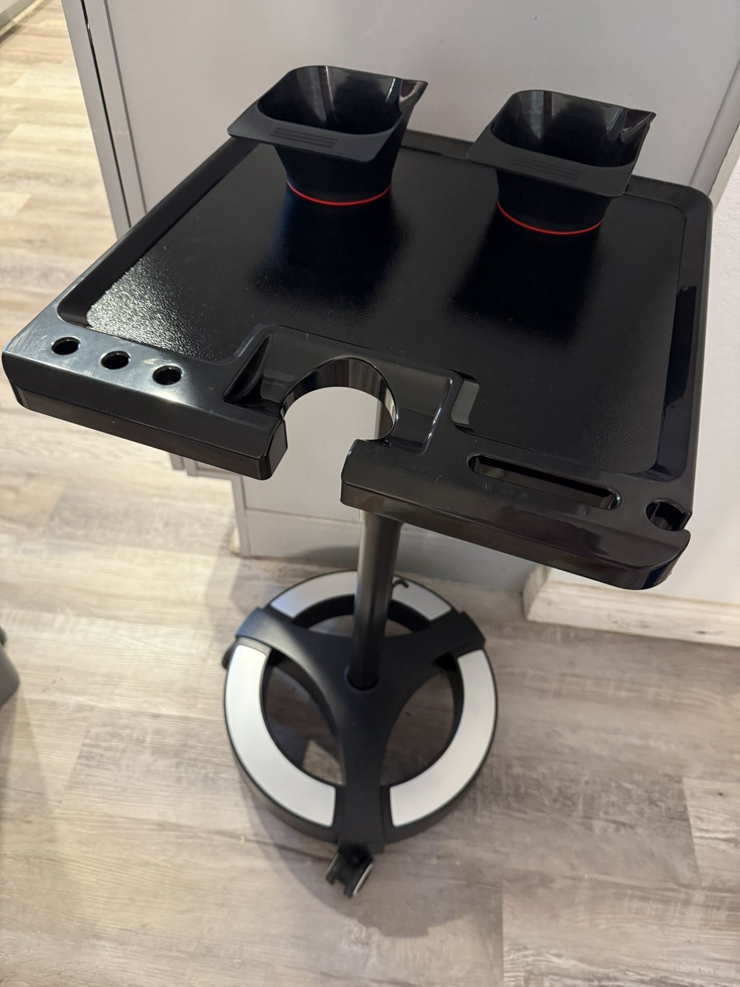 Salon Tray on Wheels,Salon Tray Cart with 2 Magnetic Bowls Irony Tattoo Table Station Rolling Tray with Hair Stickless Wheels,Hair Stylist Instrument