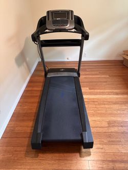 NordicTrack C1650 folding treadmill
