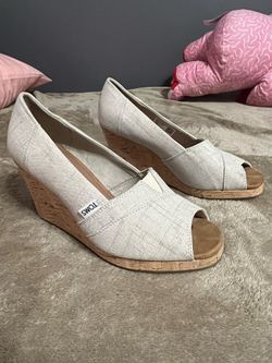 Toms