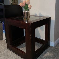 Mesa Lateral de Madera Con Vidrio (una)