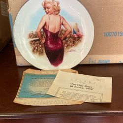 Collector’s Marilyn Monroe Plate