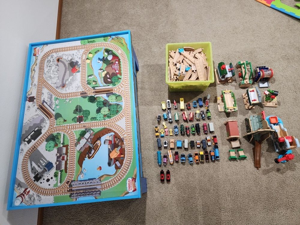 Thomas And Friends Full Train Set With Table