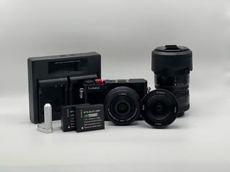 Panasonic Lumix DMC-GM5 + 4 Lens Bundle