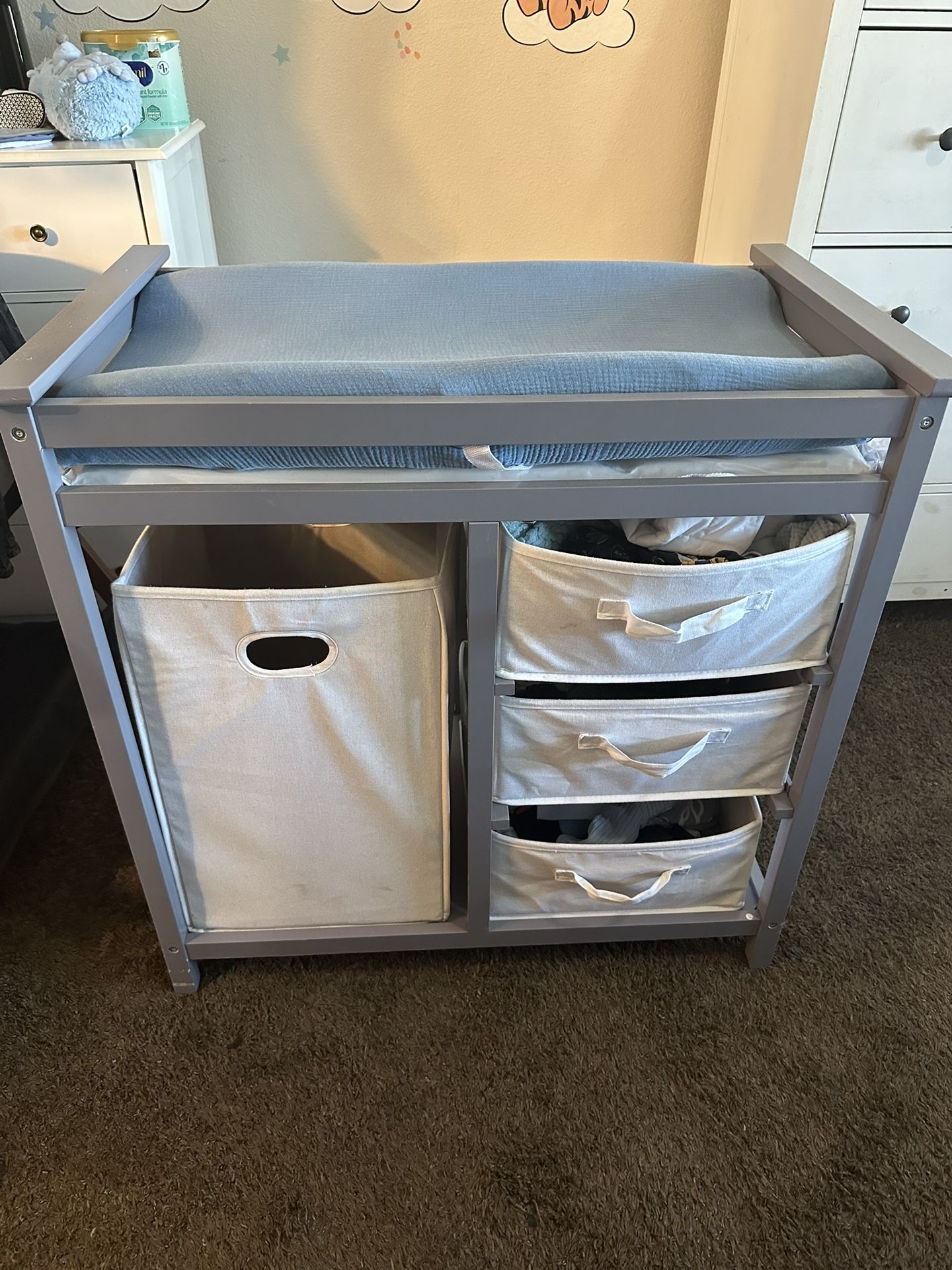 Baby Changing Table With Dwars And Dirty Clothes Hamper