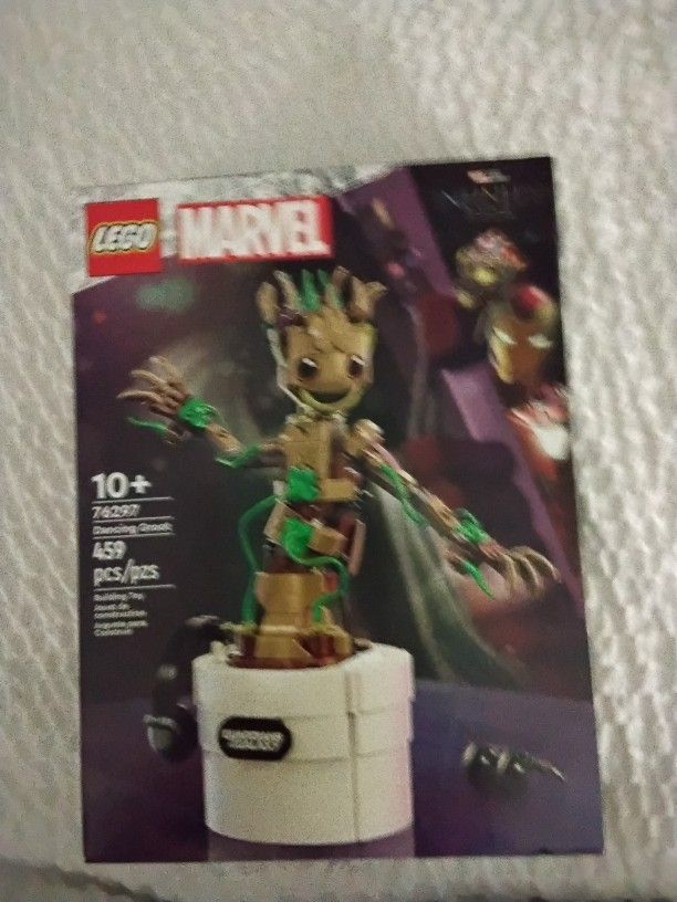 LEGO Marvel: Dancing Groot 76297