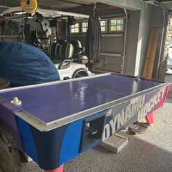 Air Hockey Table
