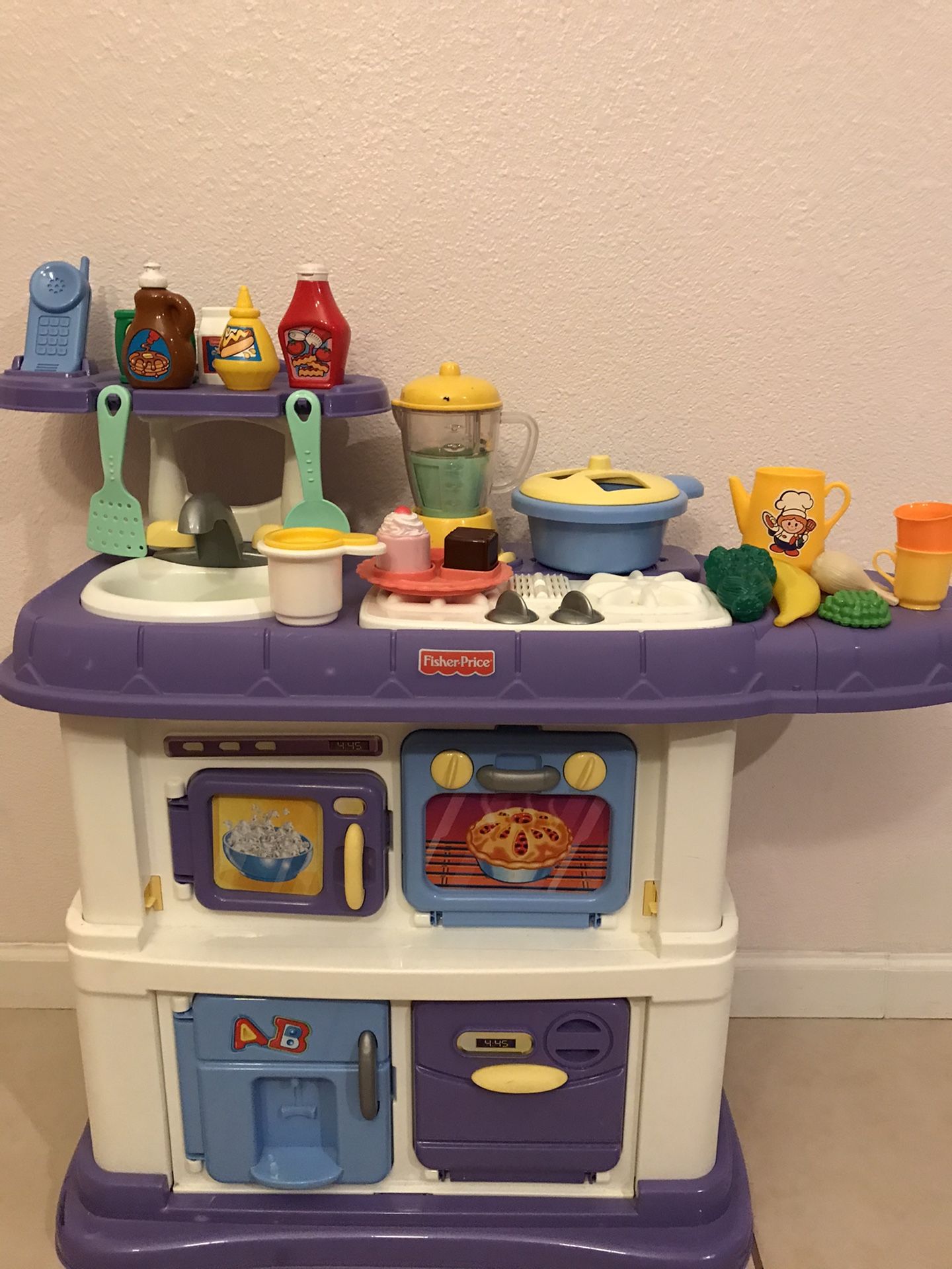 Fisher Price kids play kitchen set