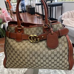 Gorgeous Gucci Tote 