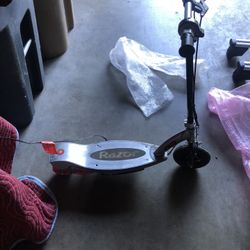 Razor E125 Electric Scooter 