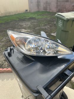 2007 Toyota Camry LE Headlight 