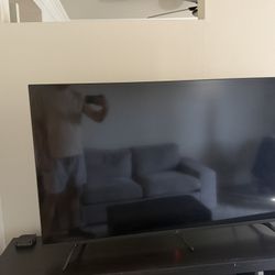 LG 55-Inch Class UQ7570 Series 4K Smart TV
