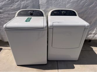 Whirlpool washer and electric dryer