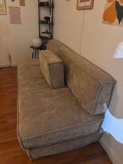 Boneless floor couch