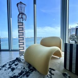 Designer Yellow Rosebud Accent Chair (Like New)