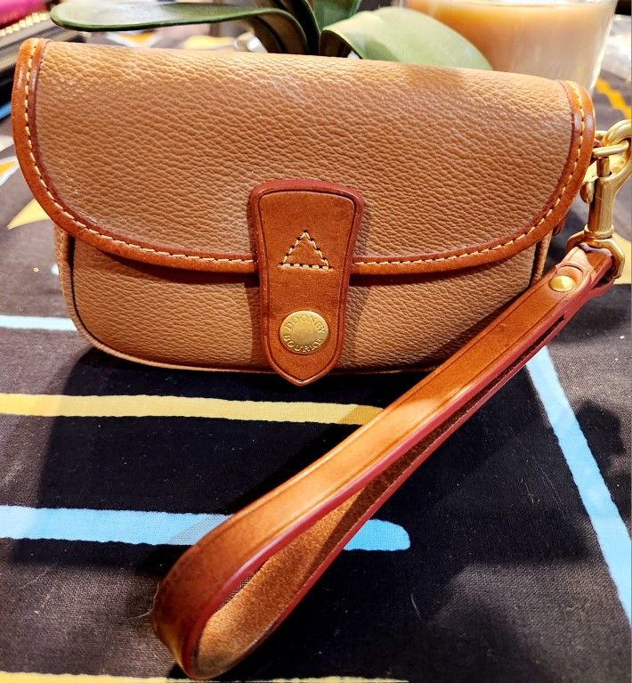 DOONEY and BOURKE Tan/Cognac Trim Pebble-Grain Leather Wristlet
