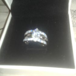 Wedding /engagement Ring