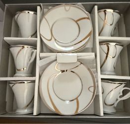 Set of 6 porcelain espresso cups and saucers