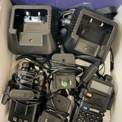 UV-5R Radio Ham Radio Handheld UV5R Long Range Dual Band Rechargeable High Power Two Way Radio Walkie Talkies with 1800mAh Li-ion Battery and Earpiece