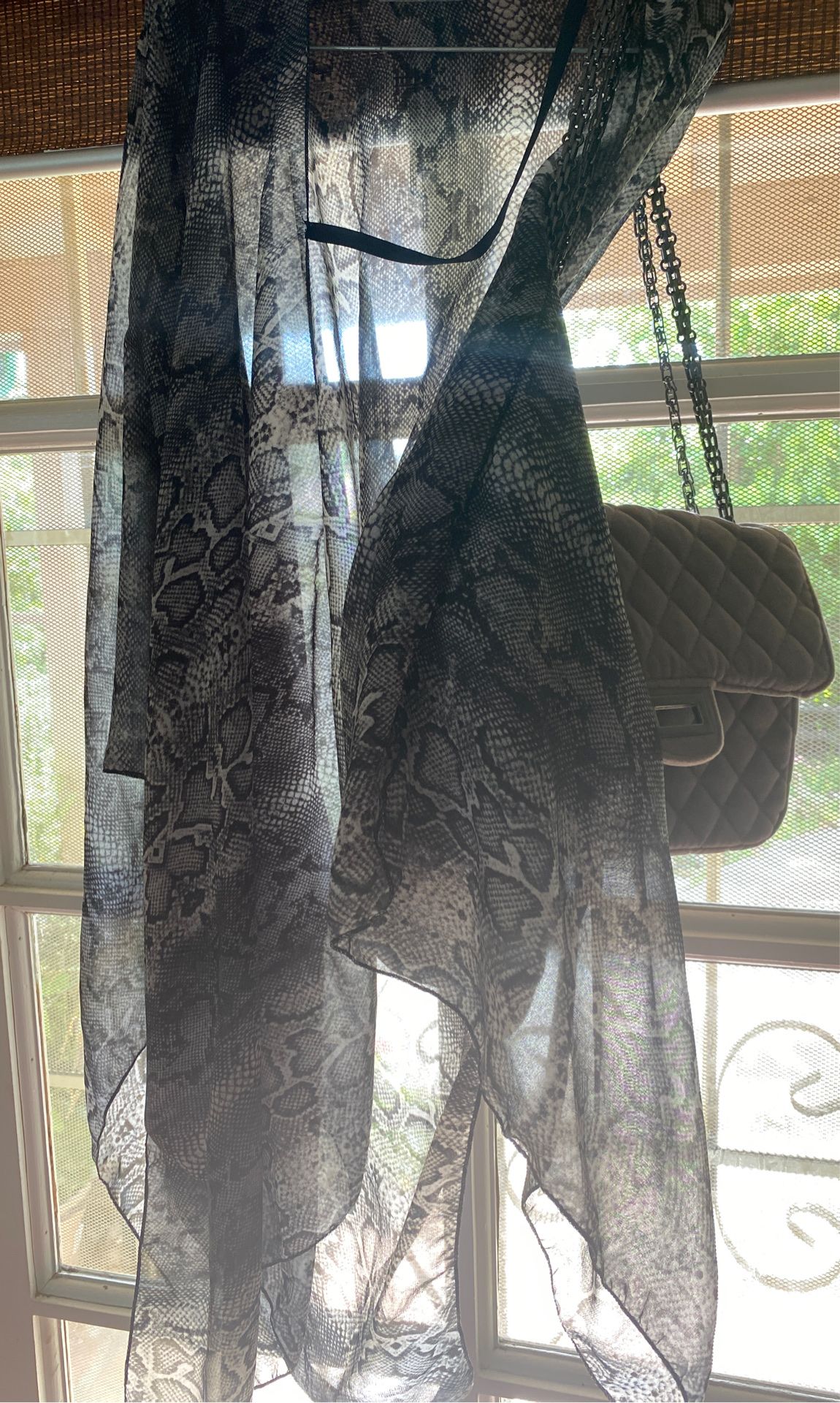 Women Light thin loose wrap shawl gray animal print