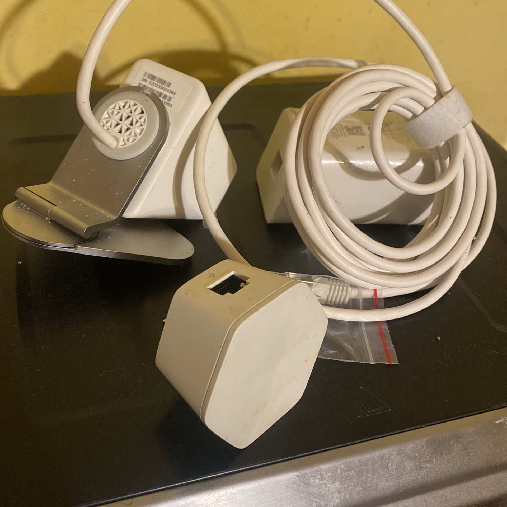 4 Camera 2 Wi-Fi pods