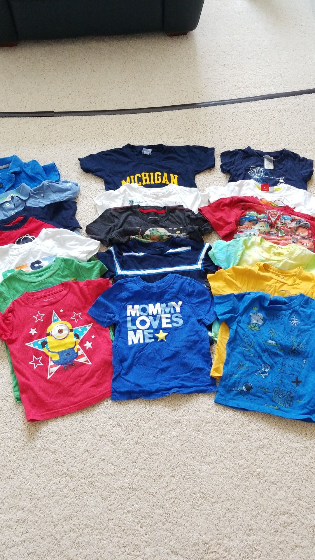 Boy 4T tshirts. 17 items.