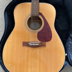 Yamaha Acoustic Guitar & Soft Case $150