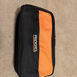 RIGID Drill machine kit with battery