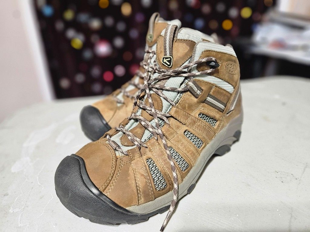 Women's Keen Hiking Boots, Size 11