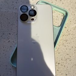 Iphone 15 Pro Max white (At&T)