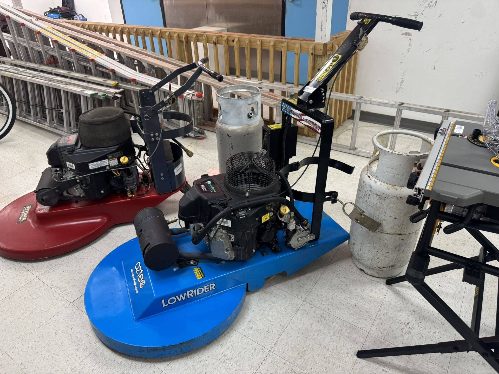 Aztec 27LR LOWRIDER Floor Buffer w/ Tank