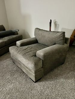 Cindy Crawford Collection Loveseat w/footrest
