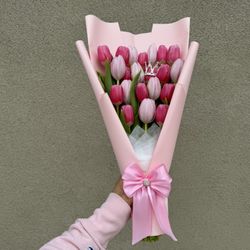 Pink Tulip Bouquet/Ramo Available 🌷💗