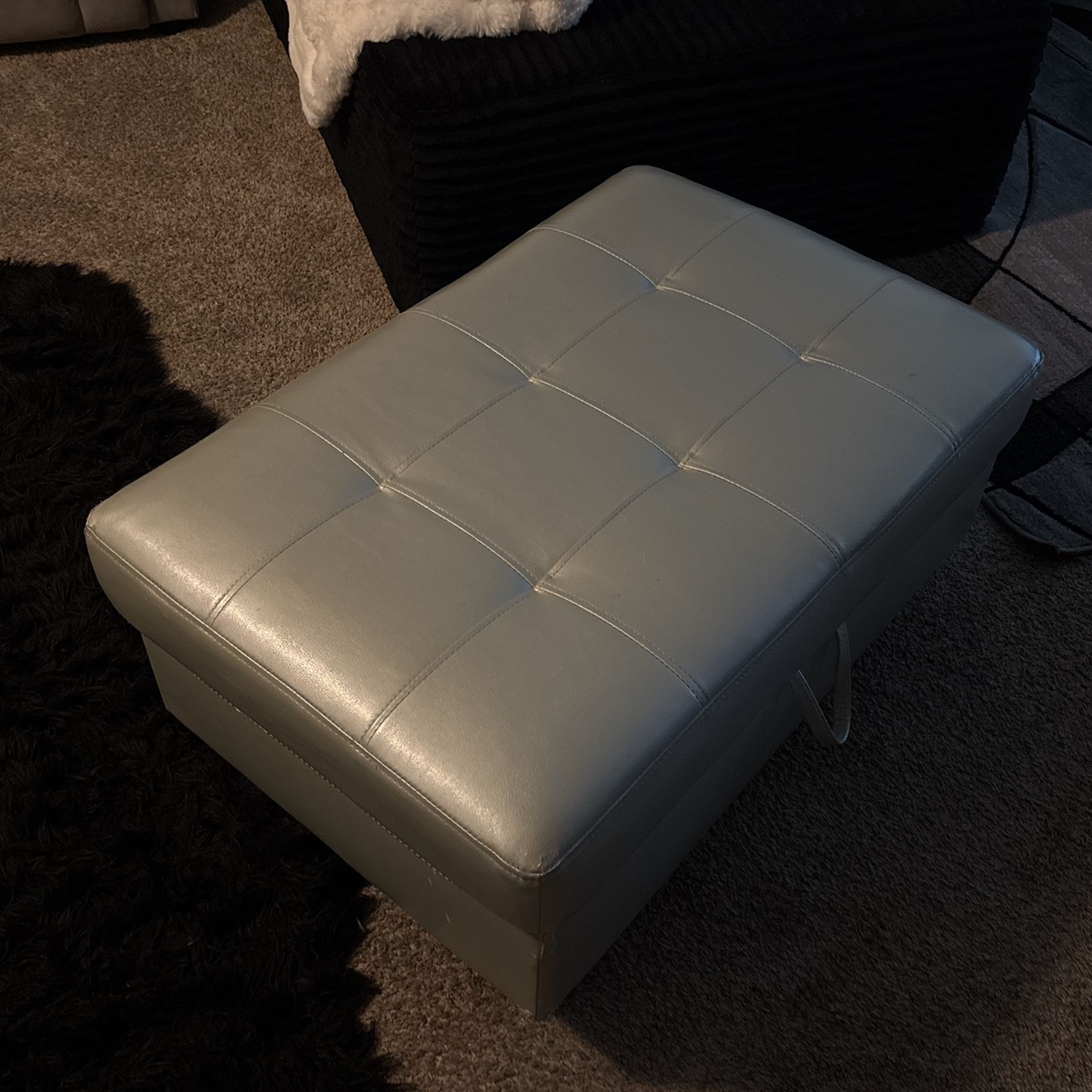 Sliver Ottoman