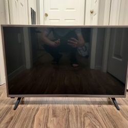32” LG Smart TV – $70 – Free Delivery