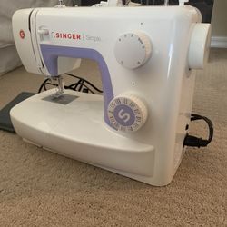 Singer Simple Sewing Machine