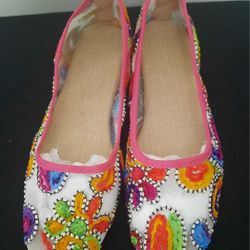 Colorful  slip-on Flats. Size 8.5