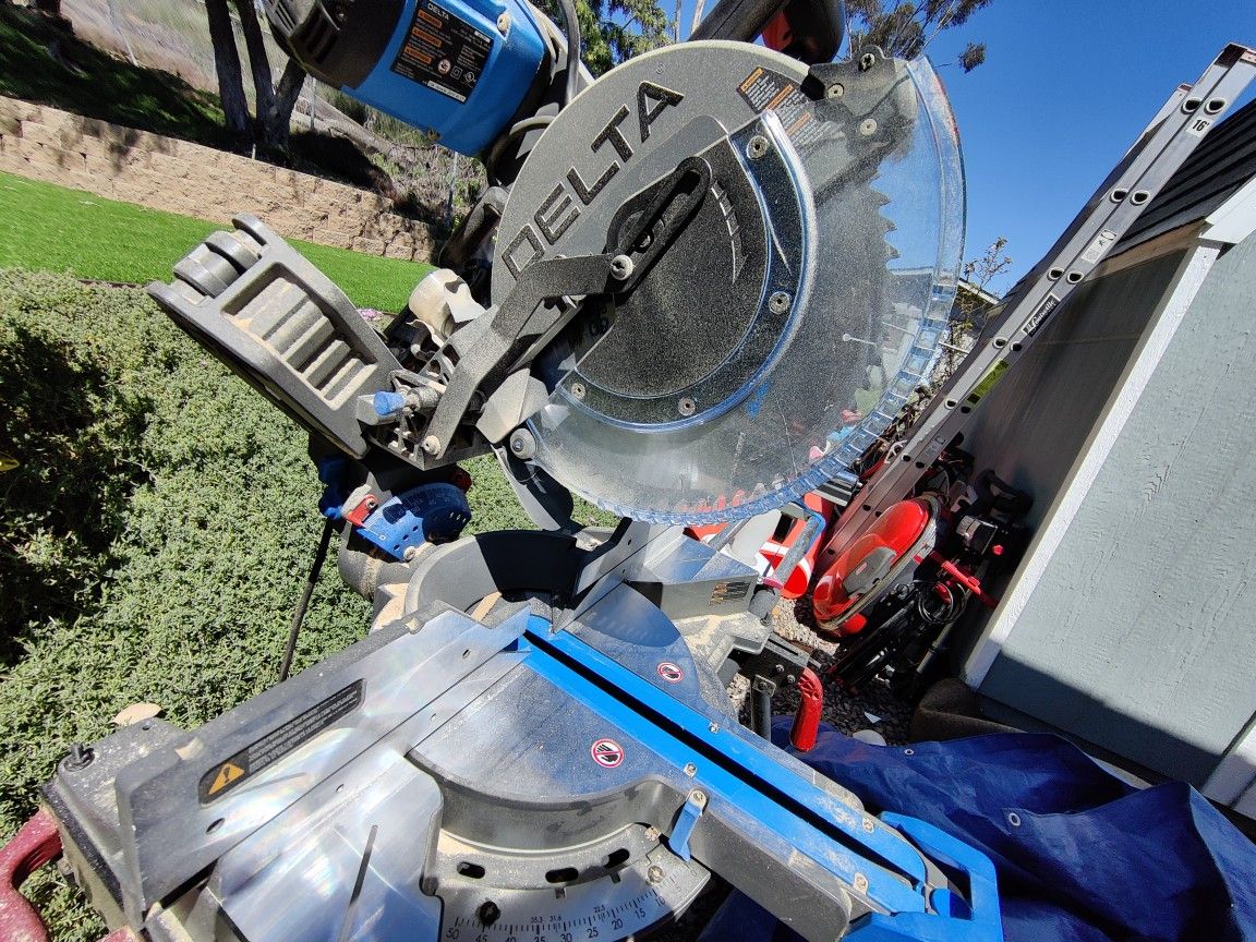 Delta Cruzer 12" Sliding Miter Saw