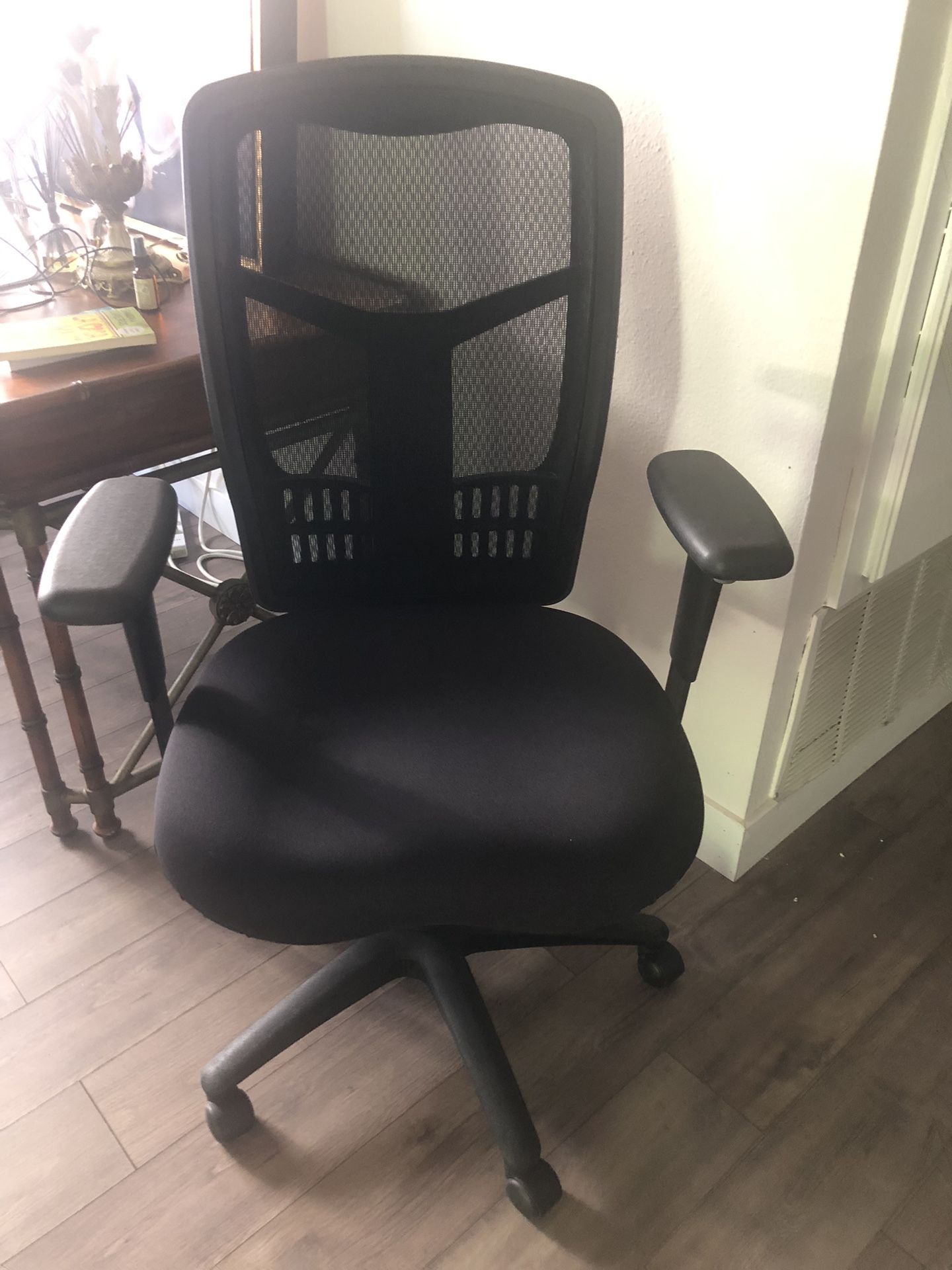 Ergonomic Office Chair